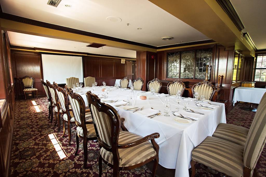 Terrace On The Green | restaurant | 8672 Mississauga Rd, Brampton, ON L6Y 0C4, Canada | 9054594447 OR +1 905-459-4447