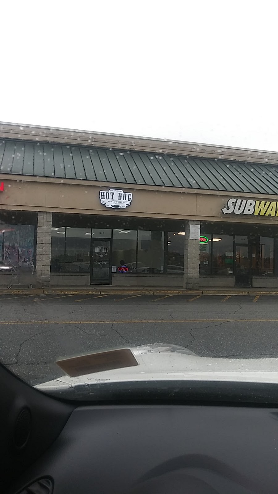 The Original Hot Dog Factory | restaurant | 5600 Milgen Rd, Columbus, GA 31907, USA | 7062219603 OR +1 706-221-9603