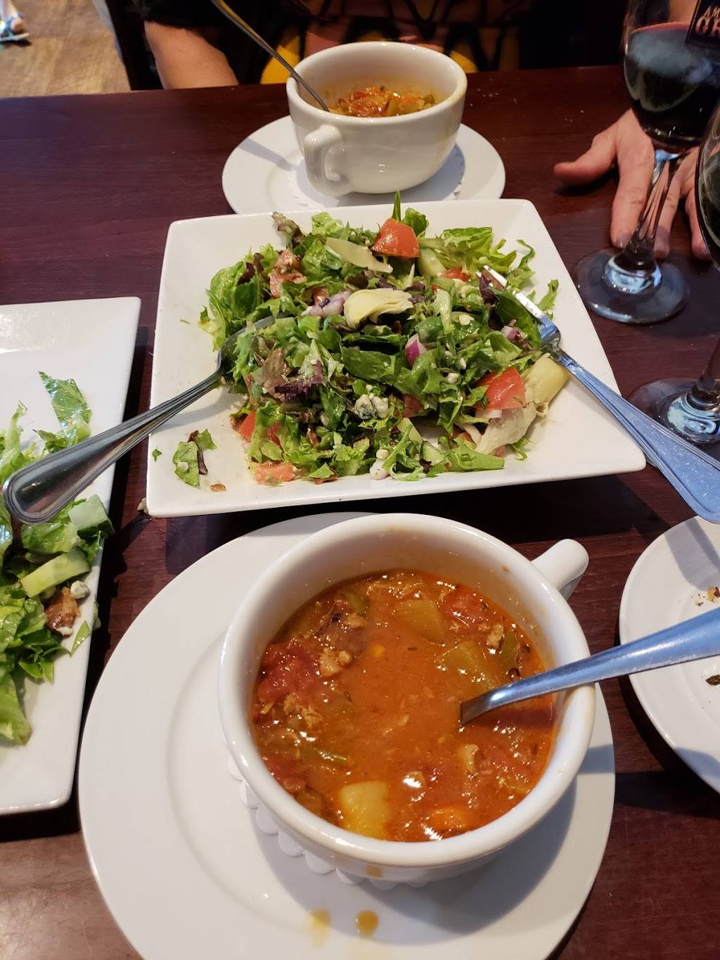 CJs American Grill | restaurant | 10095 Main Rd, Mattituck, NY 11952, USA | 6313155311 OR +1 631-315-5311