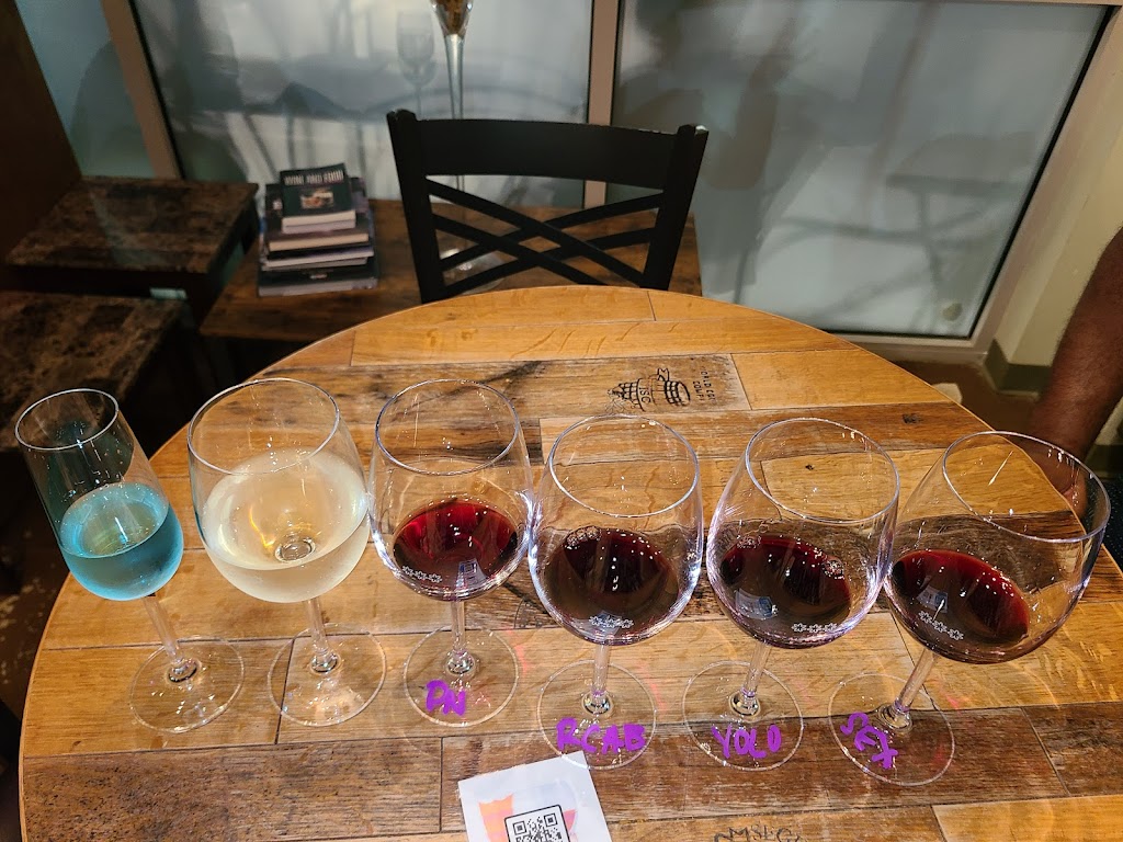 WineStyles South Riding | restaurant | 25031 Riding Plz #110, Chantilly, VA 20152, USA | 7033279463 OR +1 703-327-9463