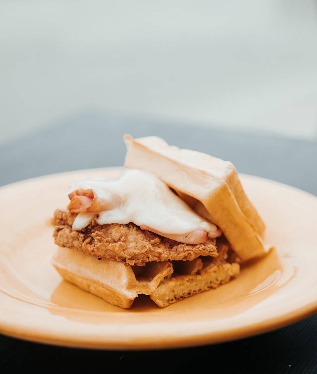 Waffle Iron | restaurant | Brewpoint Coffee, 124 W Park Ave, Elmhurst, IL 60126, USA | 6305891474 OR +1 630-589-1474