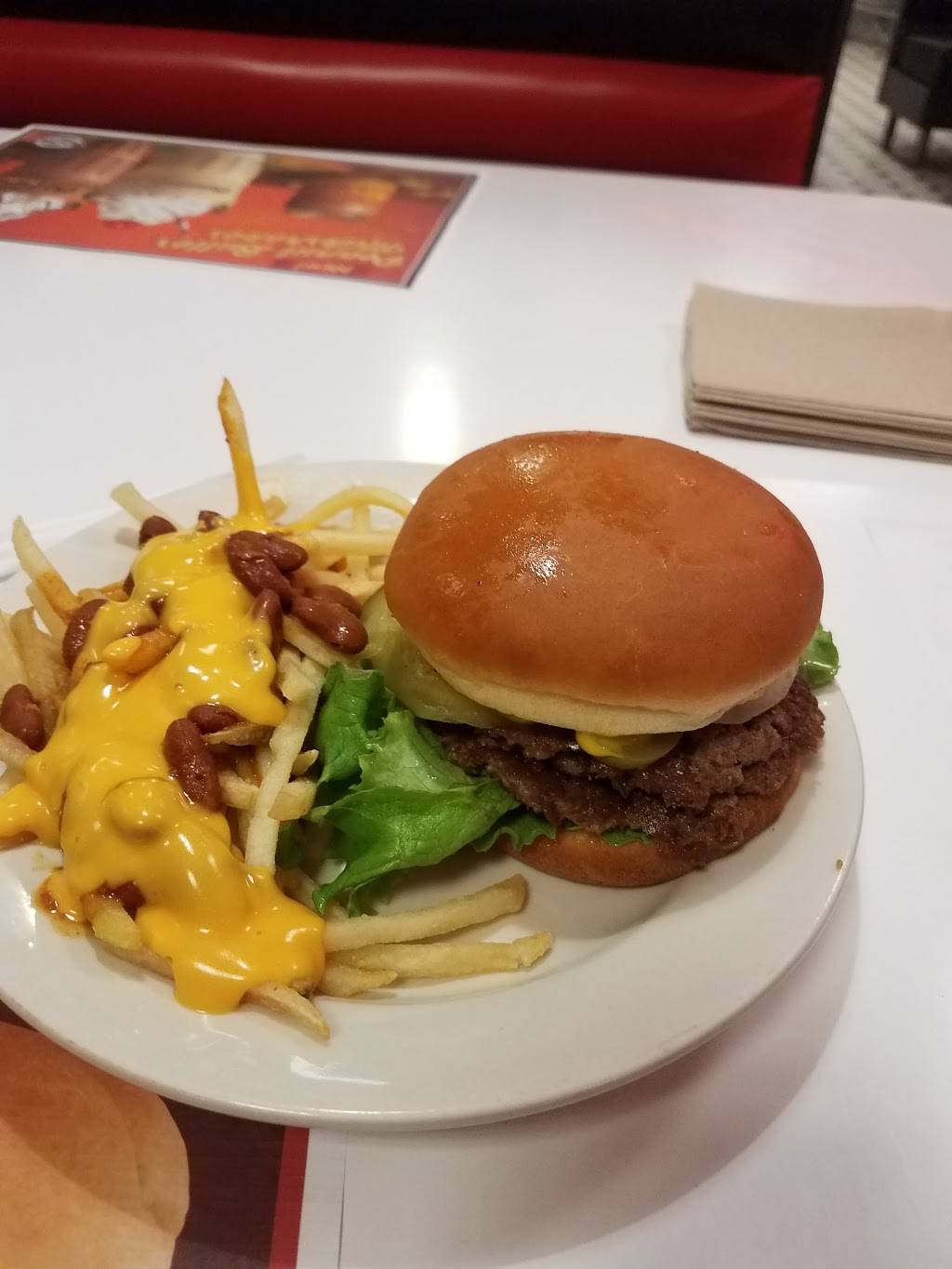 Steak n Shake | restaurant | 4640 Chippewa, St. Louis, MO 63116, USA | 3144806566 OR +1 314-480-6566