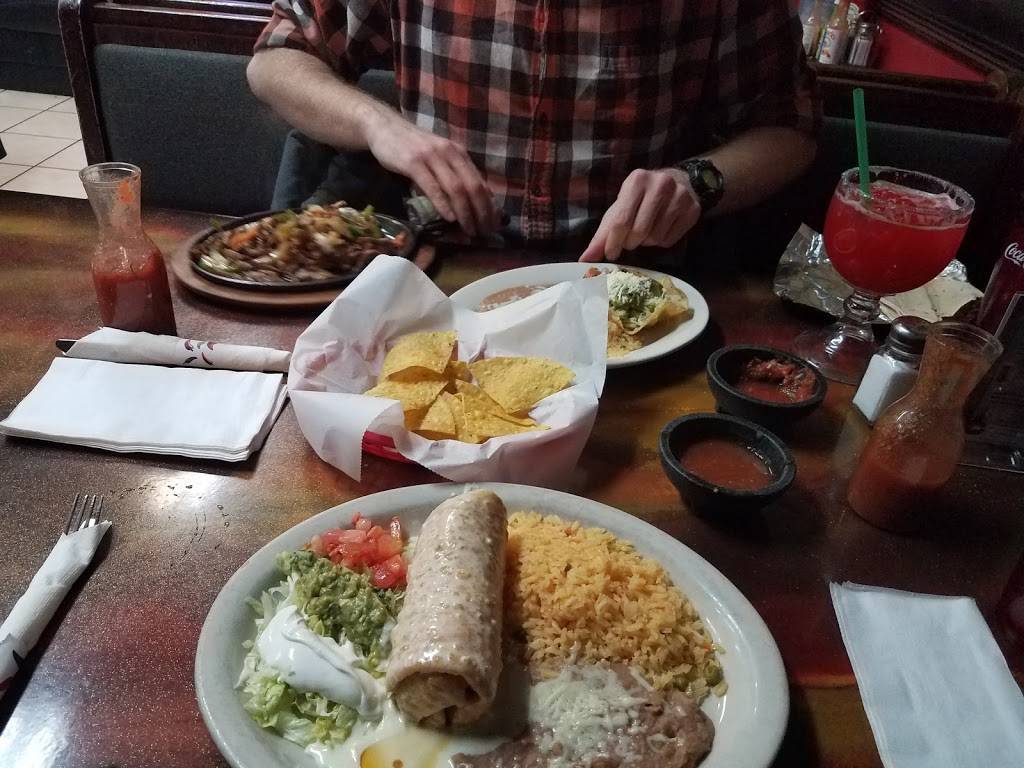 Cactus Mexican Grill & Cantina | restaurant | 245 S Gilbert St, Iowa City, IA 52240, USA | 3193385647 OR +1 319-338-5647