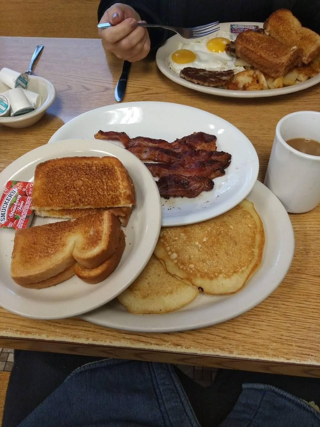 La Ports Pine Restaurant | restaurant | 48 Pine St, Lockport, NY 14094, USA | 7164339756 OR +1 716-433-9756