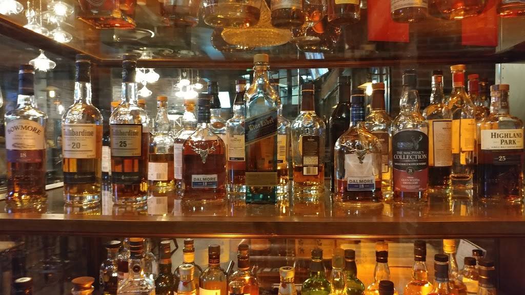 Macallans Public House | restaurant | 330 W Birch St, Brea, CA 92821, USA | 7145291224 OR +1 714-529-1224