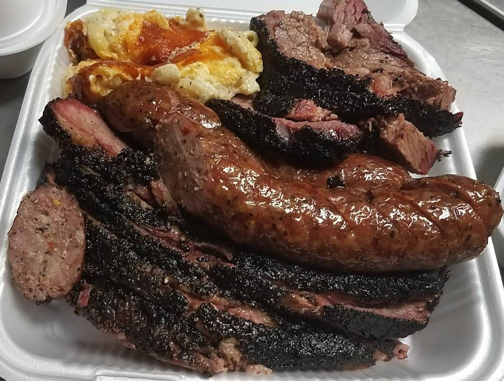 Nelsons BBQ Food Truck | restaurant | 7327 N Loop 1604 E, San Antonio, TX 78255, USA | 2104734988 OR +1 210-473-4988