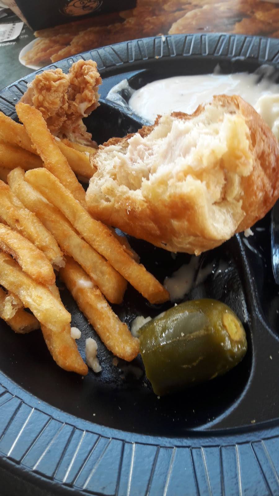 Golden Chick | meal takeaway | 4525 Gus Thomasson Rd, Mesquite, TX 75150, USA | 9726136300 OR +1 972-613-6300