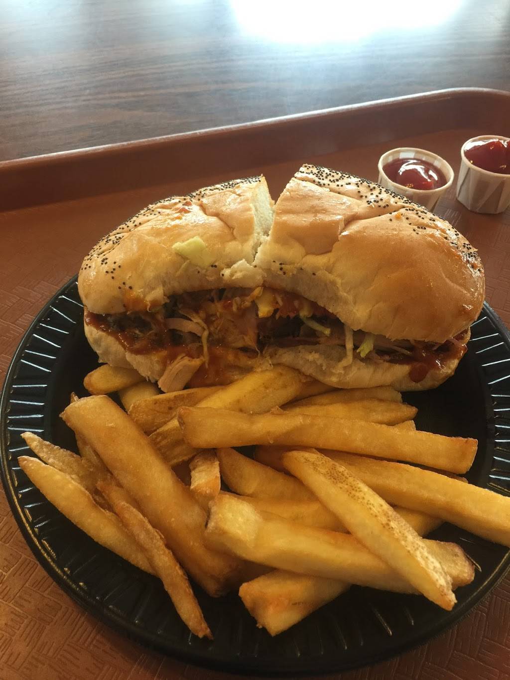 Bill Miller Bar-B-Q | restaurant | 10723 Huebner Rd, San Antonio, TX 78240, USA | 2106961206 OR +1 210-696-1206