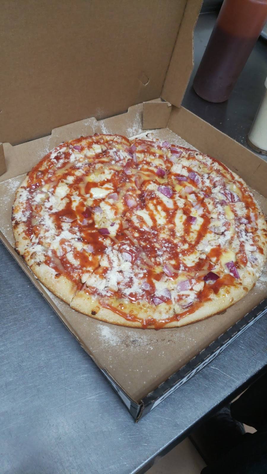 Papas Pizza & BBQ | restaurant | 2697 W Grand Blvd, Detroit, MI 48208, USA | 3138755555 OR +1 313-875-5555