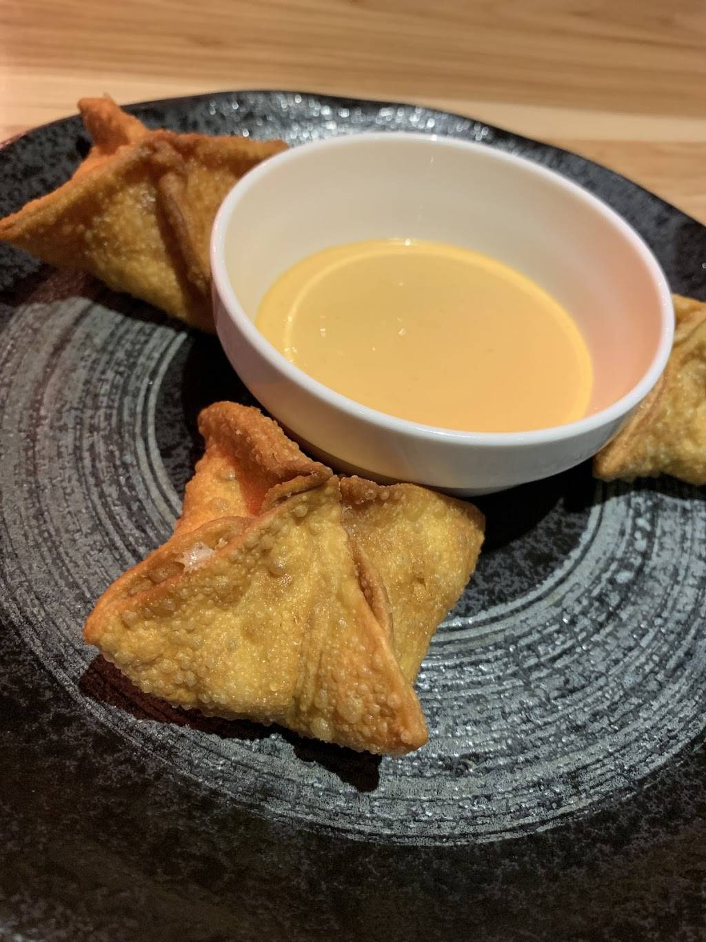 Sushi Axiom | restaurant | 3211 Oak Lawn Ave C, Dallas, TX 75219, USA | 2148282288 OR +1 214-828-2288