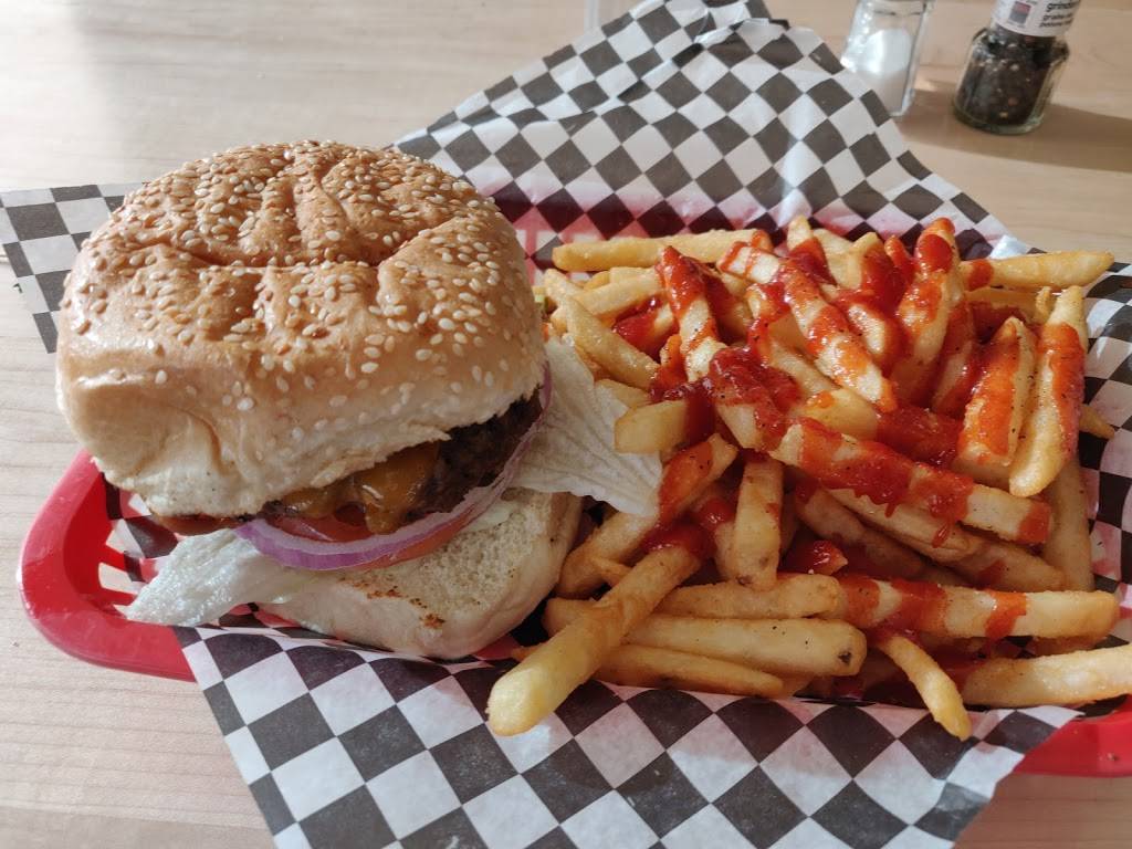 Sunset Diner | restaurant | 343 Queen St W, St. Marys, ON N4X 1C2, Canada | 5192841040 OR +1 519-284-1040