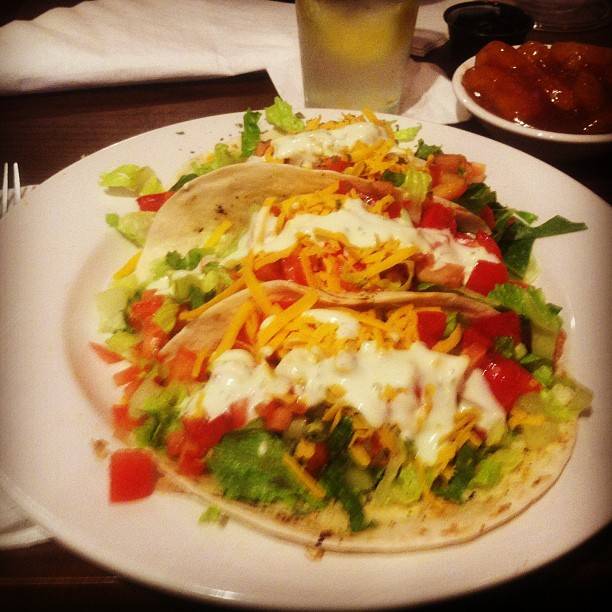 Five OClock Steakhouse | restaurant | 2416 W State St, Milwaukee, WI 53233, USA | 4143423553 OR +1 414-342-3553