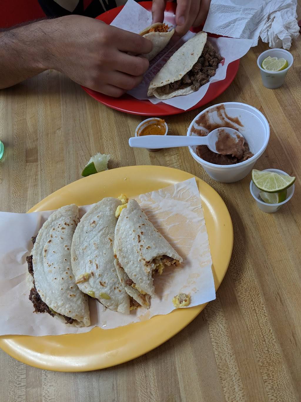 Taqueria Monchys | restaurant | 719 Telephone Rd, Houston, TX 77023, USA | 7139262900 OR +1 713-926-2900