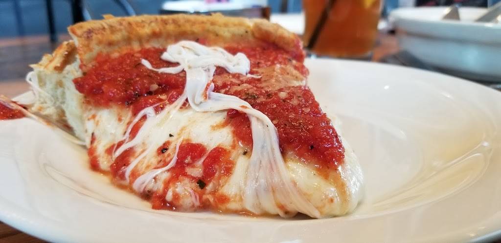 Giordanos | restaurant | 4110 E 82nd St, Indianapolis, IN 46250, USA | 3173484085 OR +1 317-348-4085