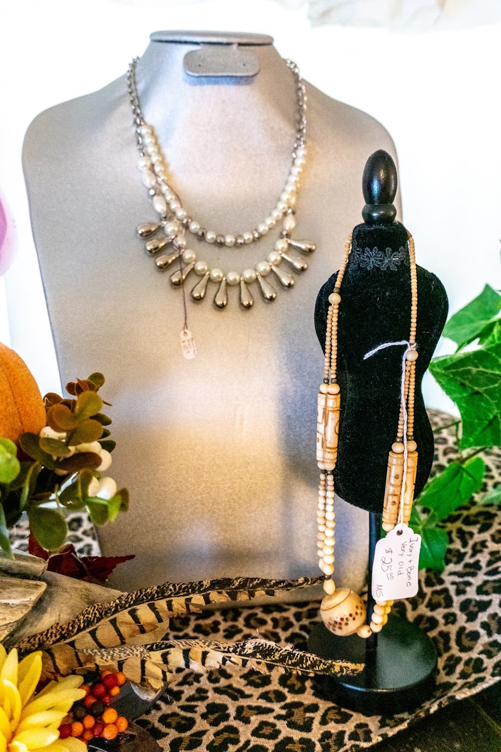 AnnieLu Antiques and Tea Room | restaurant | 5986 Savannah Hwy, Ravenel, SC 29470, USA | 8438890001 OR +1 843-889-0001