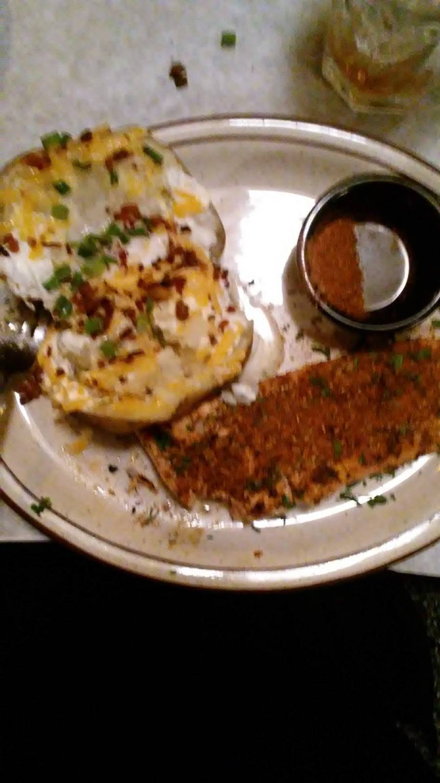 Fireside Dining | restaurant | 2256 Lodge Rd, Ardmore, OK 73401, USA | 5802264070 OR +1 580-226-4070