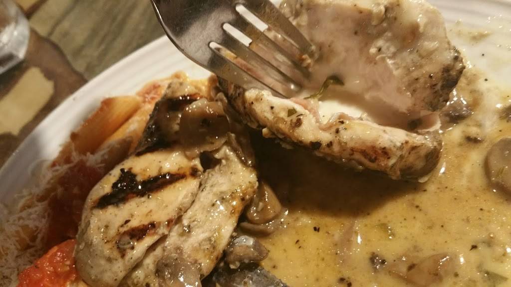 Carrabbas Italian Grill | restaurant | 2668 N Hwy 17, Mt Pleasant, SC 29466, USA | 8438499126 OR +1 843-849-9126