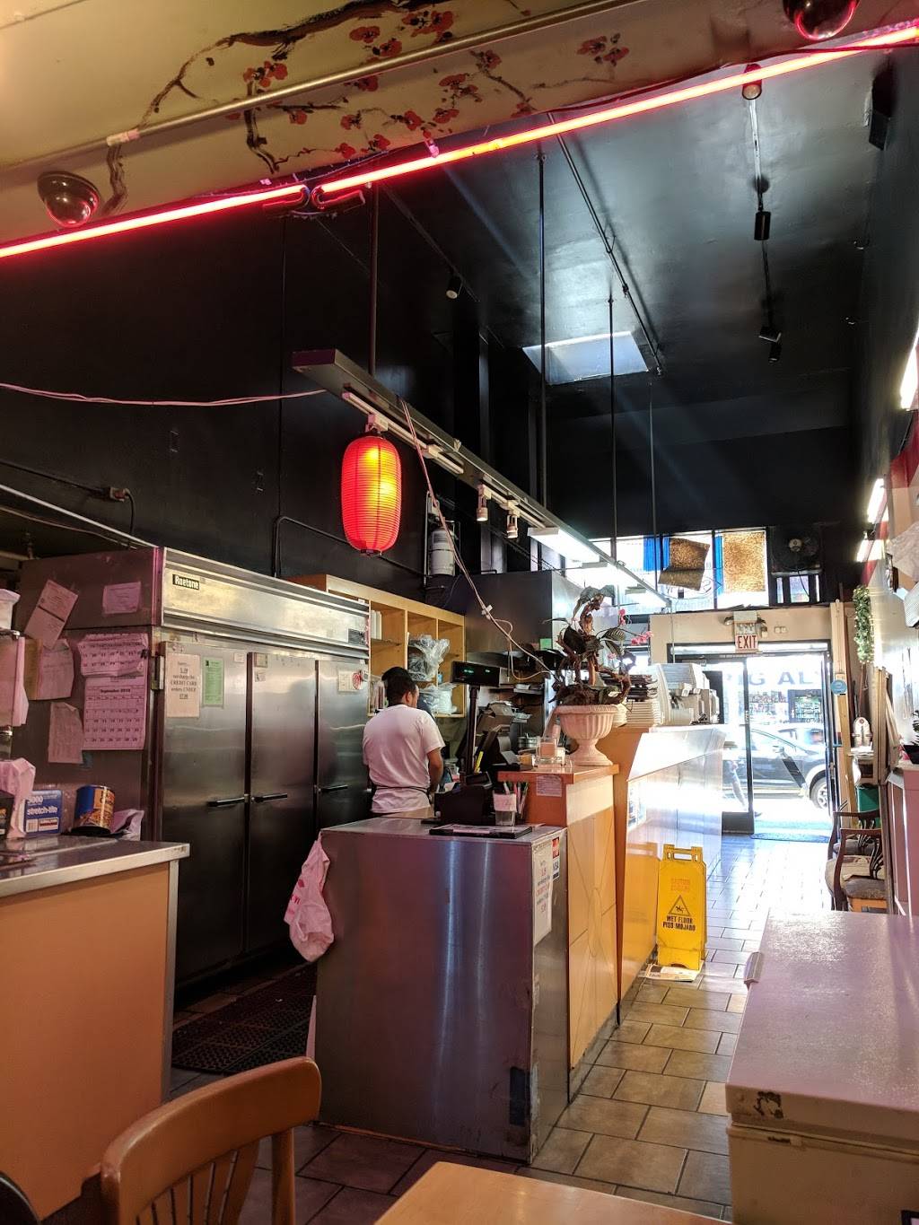 Tako Sushi | restaurant | 2379 Telegraph Ave, Berkeley, CA 94704, USA | 5106658000 OR +1 510-665-8000