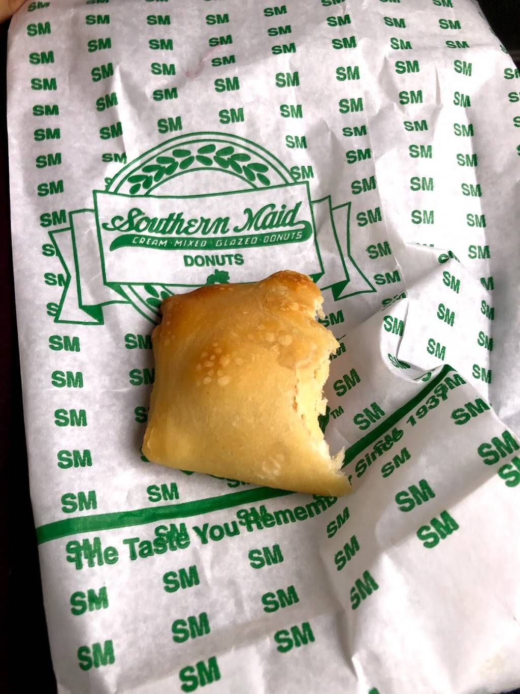 Southern Maid Donuts | restaurant | 6703 Commerce St, Wallis, TX 77485, USA | 3462005155 OR +1 346-200-5155