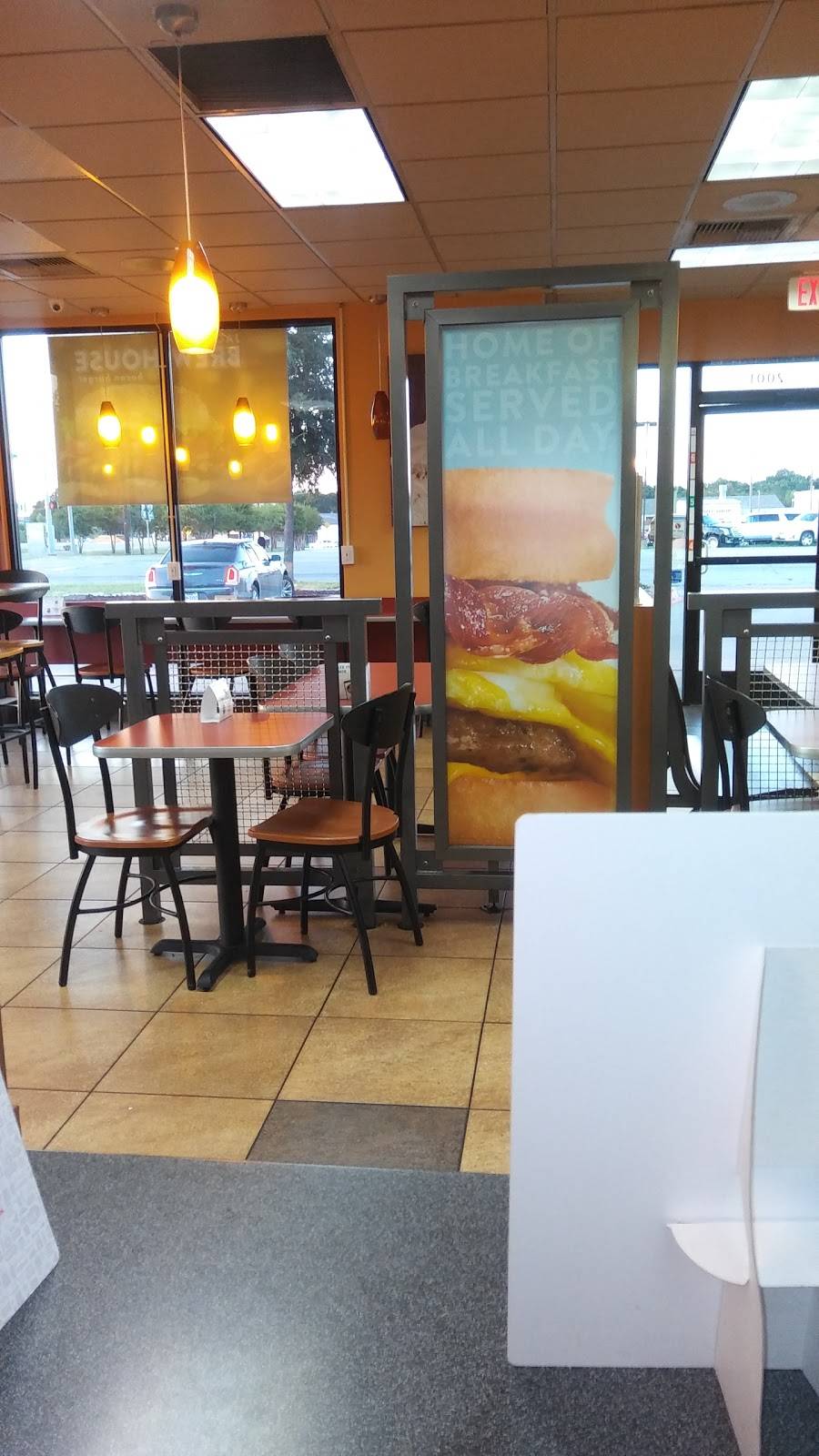 Jack in the Box | restaurant | 2001 E State Hwy 31 W, Corsicana, TX 75109, USA | 9038725944 OR +1 903-872-5944