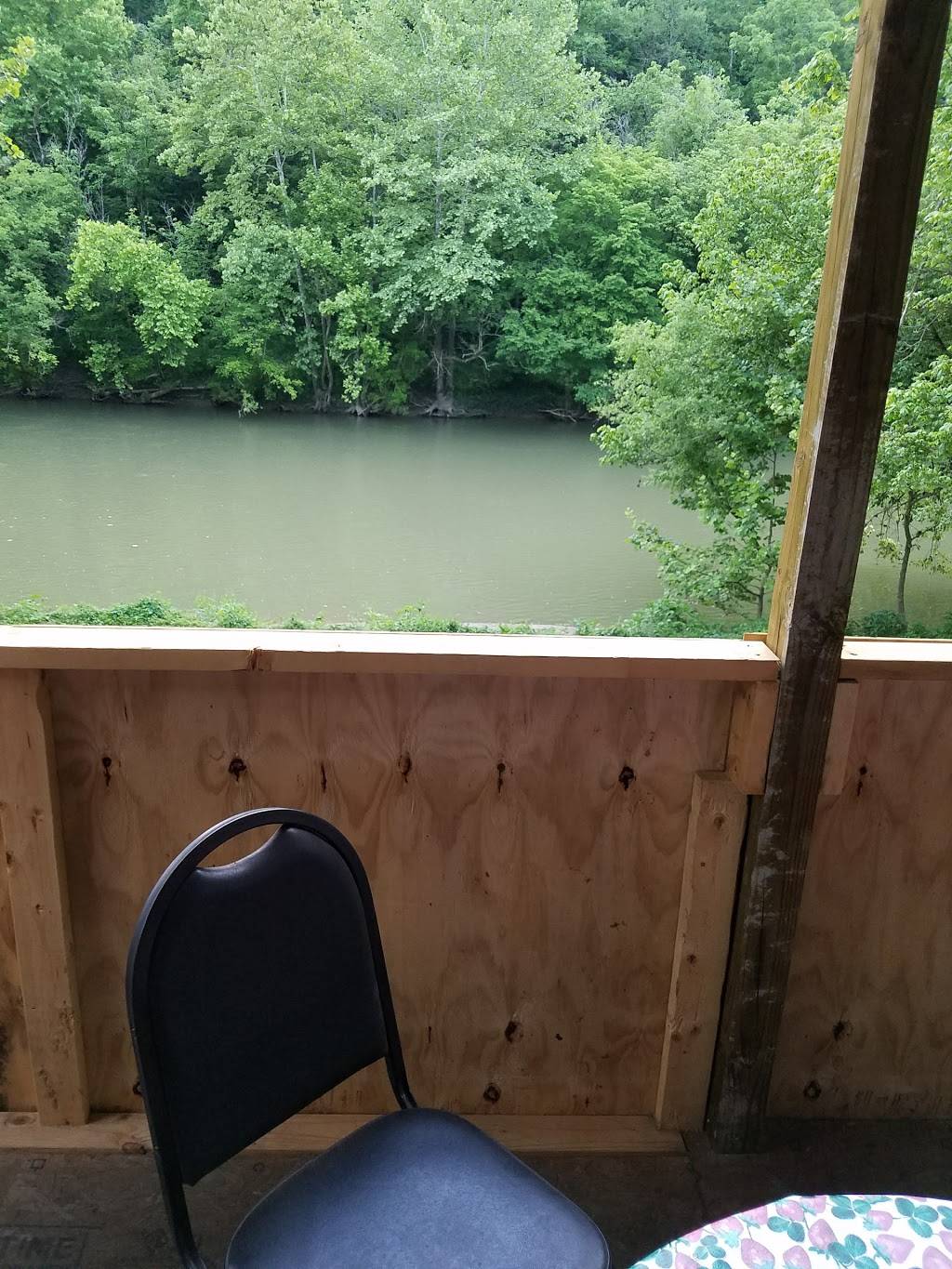 Heavys Barbeque | restaurant | 125 Benfield Ln, Harrogate, TN 37752, USA | 4238010602 OR +1 423-801-0602