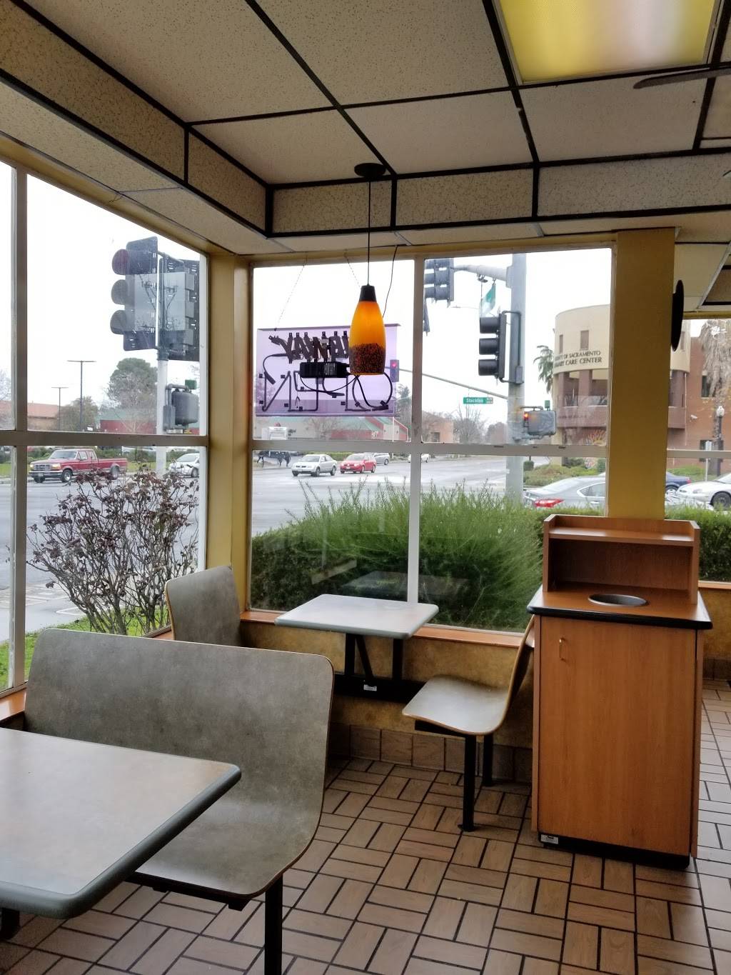 Subway | meal takeaway | 3000 Stockton Blvd, Sacramento, CA 95820, USA | 9169429136 OR +1 916-942-9136