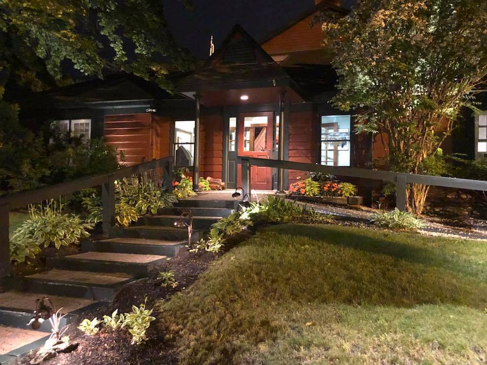 Jonathans Ogunquit | restaurant | 92 Bourne Ln, Ogunquit, ME 03907, USA | 2076464777 OR +1 207-646-4777