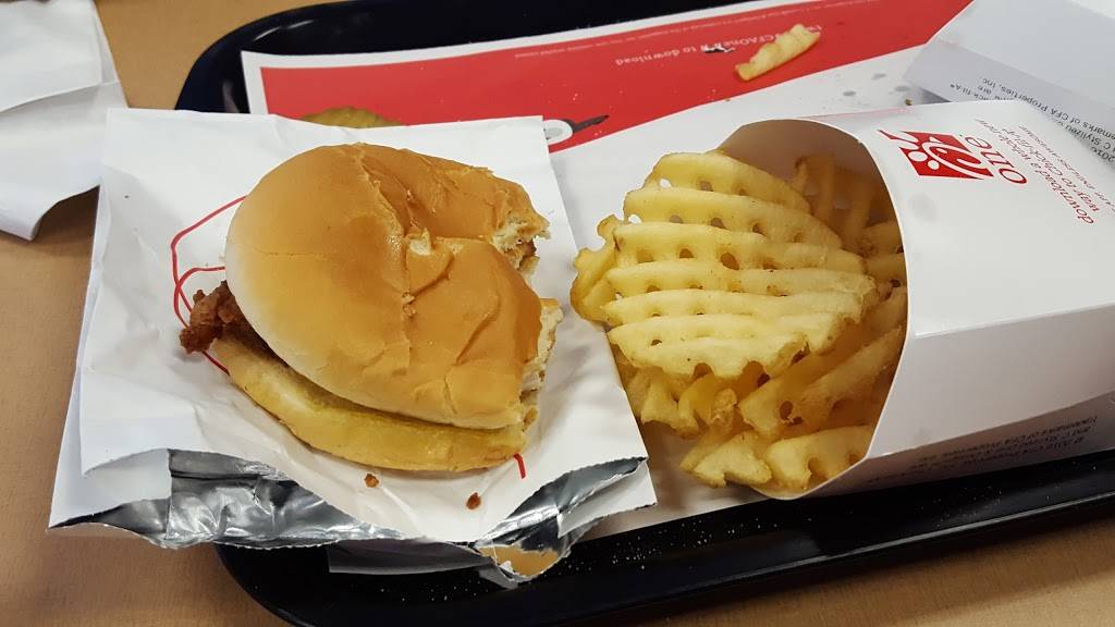 Chick-fil-A | restaurant | 286 Turnpike Rd, Westborough, MA 01581, USA | 5083668407 OR +1 508-366-8407