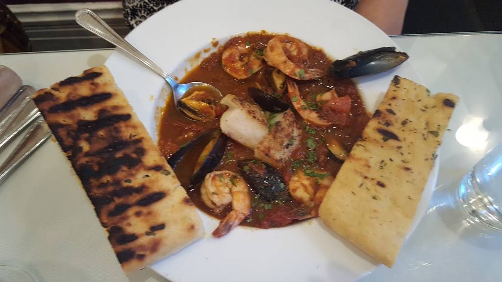 Henke Winery | restaurant | 3077 Harrison Ave, Cincinnati, OH 45211, USA | 5136629463 OR +1 513-662-9463