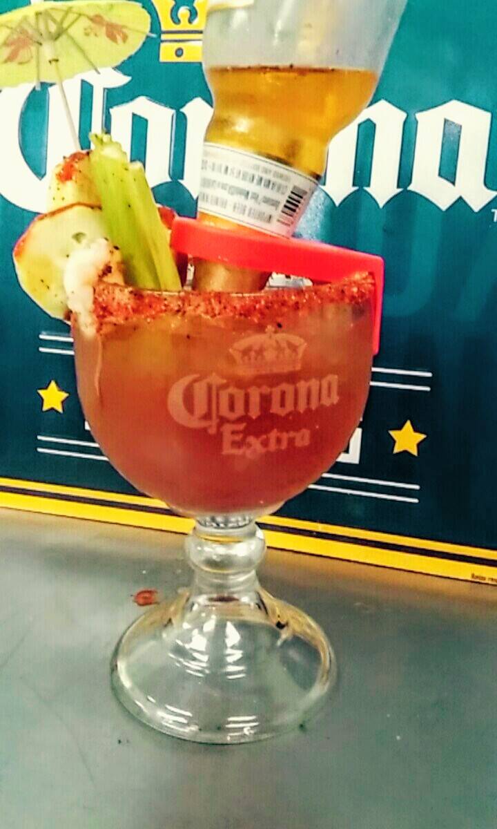 Pelons mini mart | restaurant | 4407 E Rosedale St, Fort Worth, TX 76105, USA | 6823120222 OR +1 682-312-0222