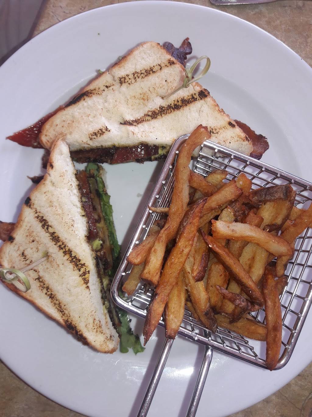 Ole Savannah | restaurant | 100 Rondout Landing, Kingston, NY 12401, USA | 8453314283 OR +1 845-331-4283