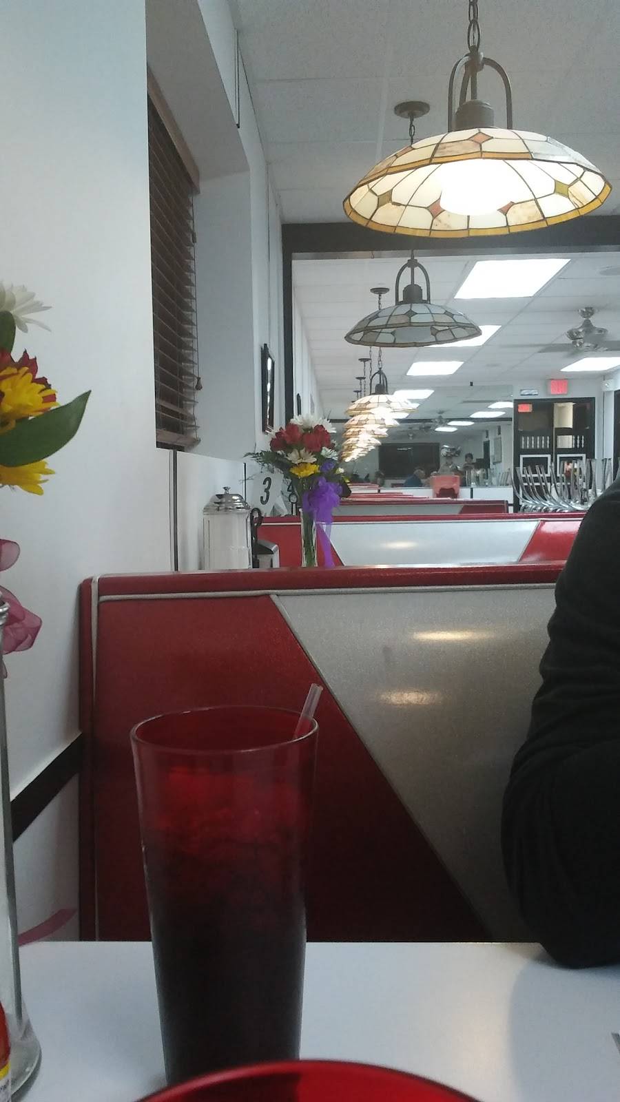 Federalsburg Family Restaurant | restaurant | 309 Bloomingdale Ave, Federalsburg, MD 21632, USA | 4107549222 OR +1 410-754-9222