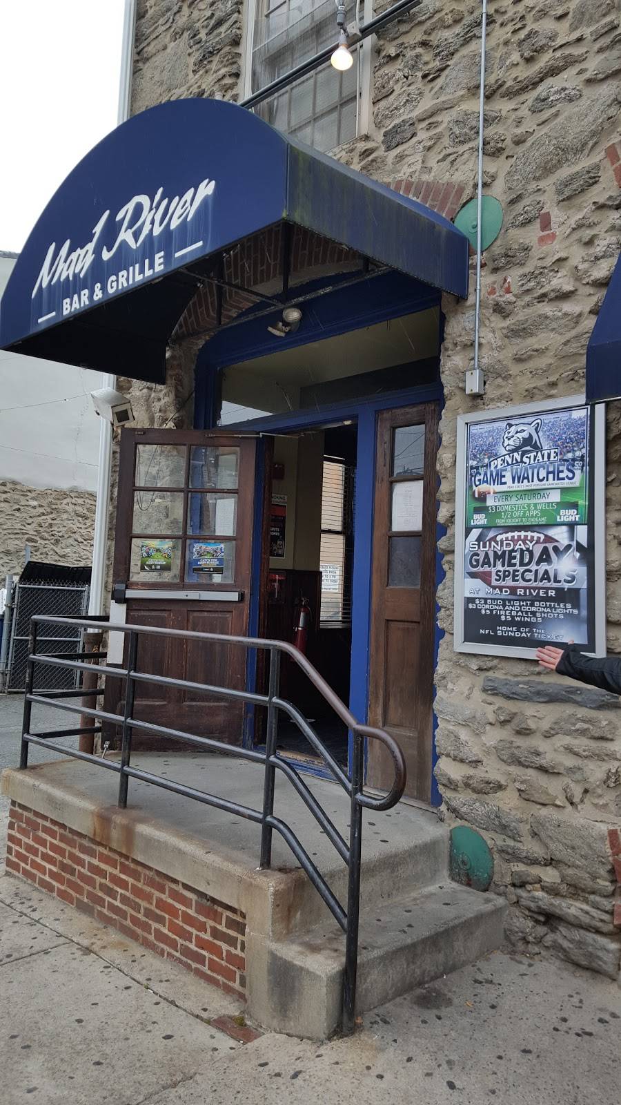 Mad River Manayunk | restaurant | 4100 Main St, Philadelphia, PA 19127, USA | 2154822666 OR +1 215-482-2666