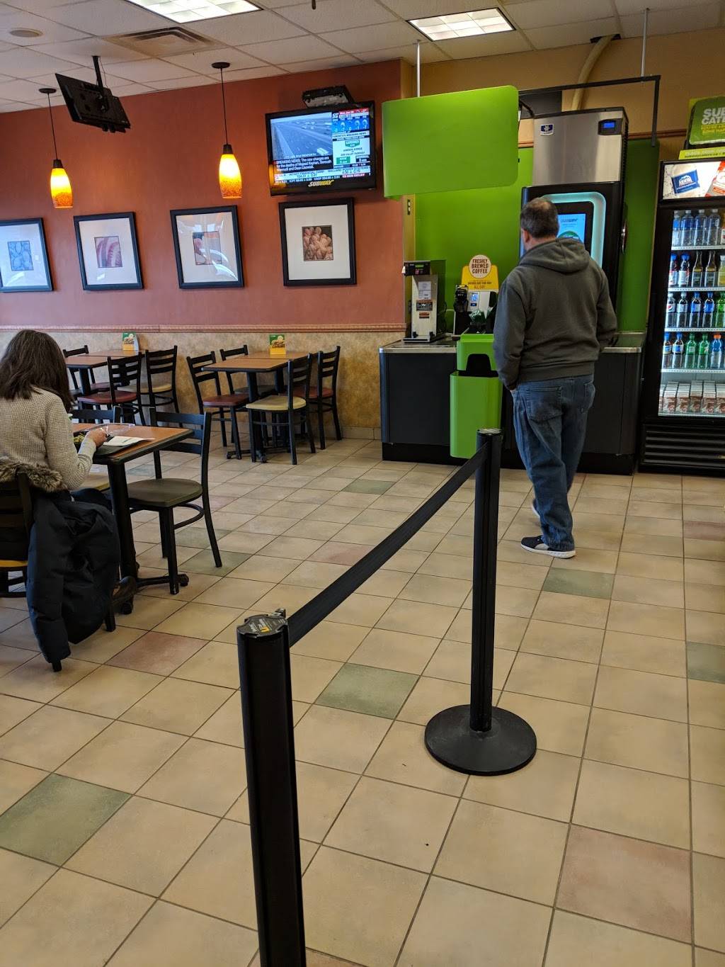 Subway | restaurant | 3085 Bathurst St. @Lawrence Worth Plaza Bathurst St. North of Lawrence, Toronto, ON M6A 2A3, Canada | 4168408384 OR +1 416-840-8384