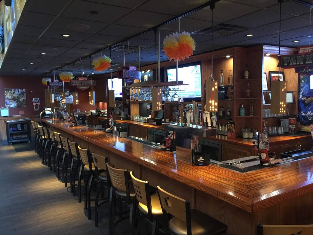 Applebees Grill + Bar | restaurant | 509 E 117th St, New York, NY 10035, USA | 6468962700 OR +1 646-896-2700