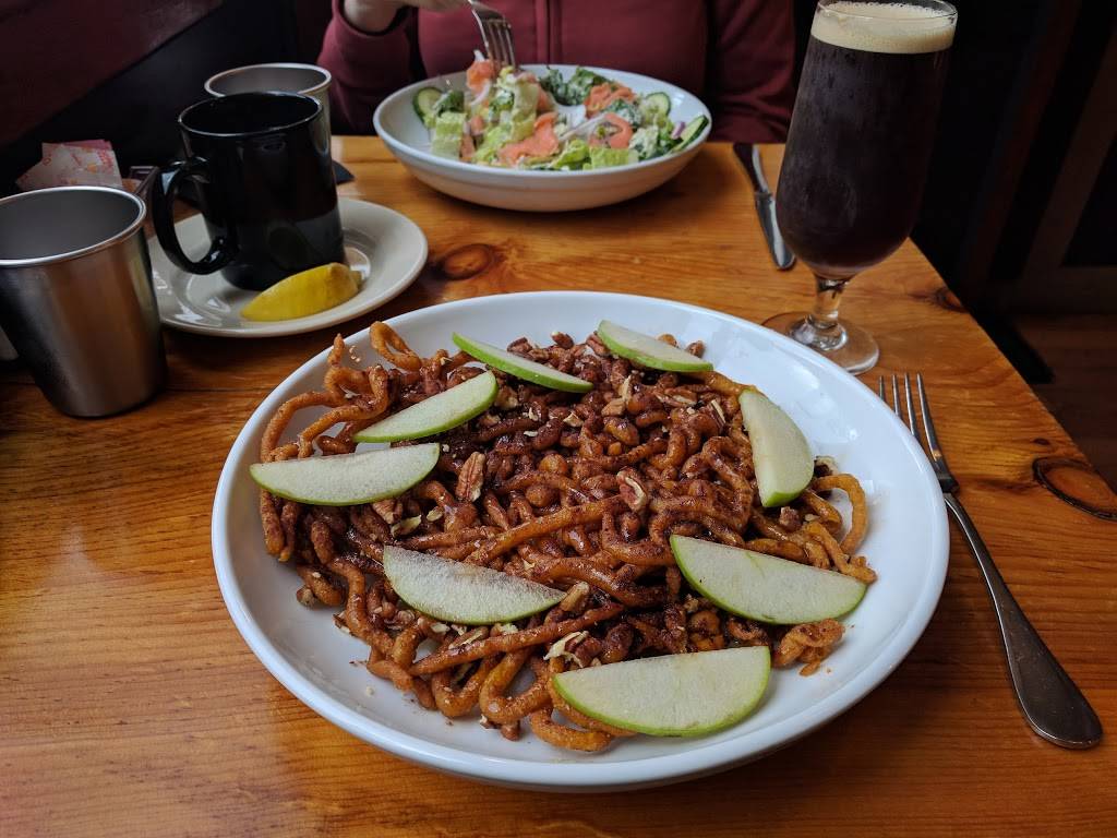 The Oak House | restaurant | 110 Main St, Newmarket, NH 03857, USA | 6032925893 OR +1 603-292-5893