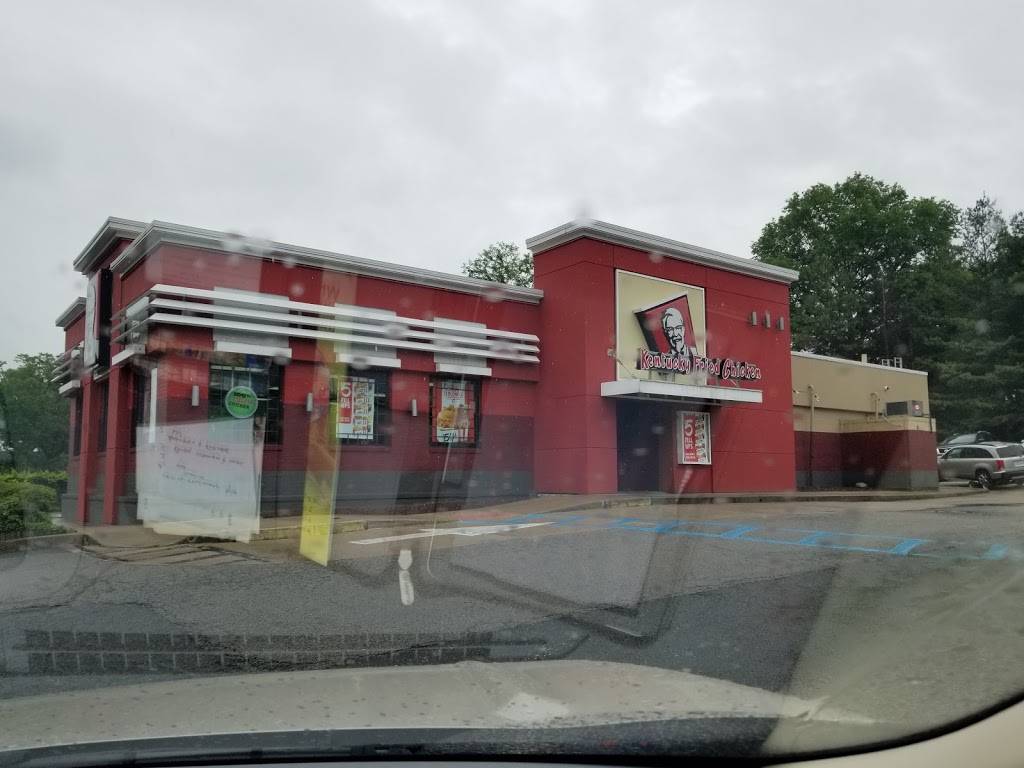 KFC | restaurant | 1307 Devils Reach Road, Woodbridge, VA 22192, USA | 7034905883 OR +1 703-490-5883