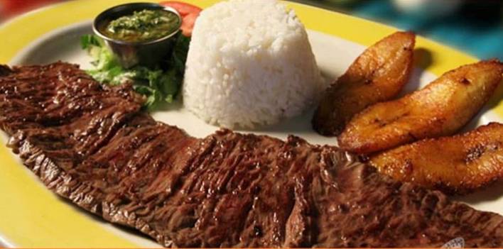 La Familia Latin Hot Food & Grocery | restaurant | 120 E Brandon Blvd, Brandon, FL 33511, USA | 8136610210 OR +1 813-661-0210