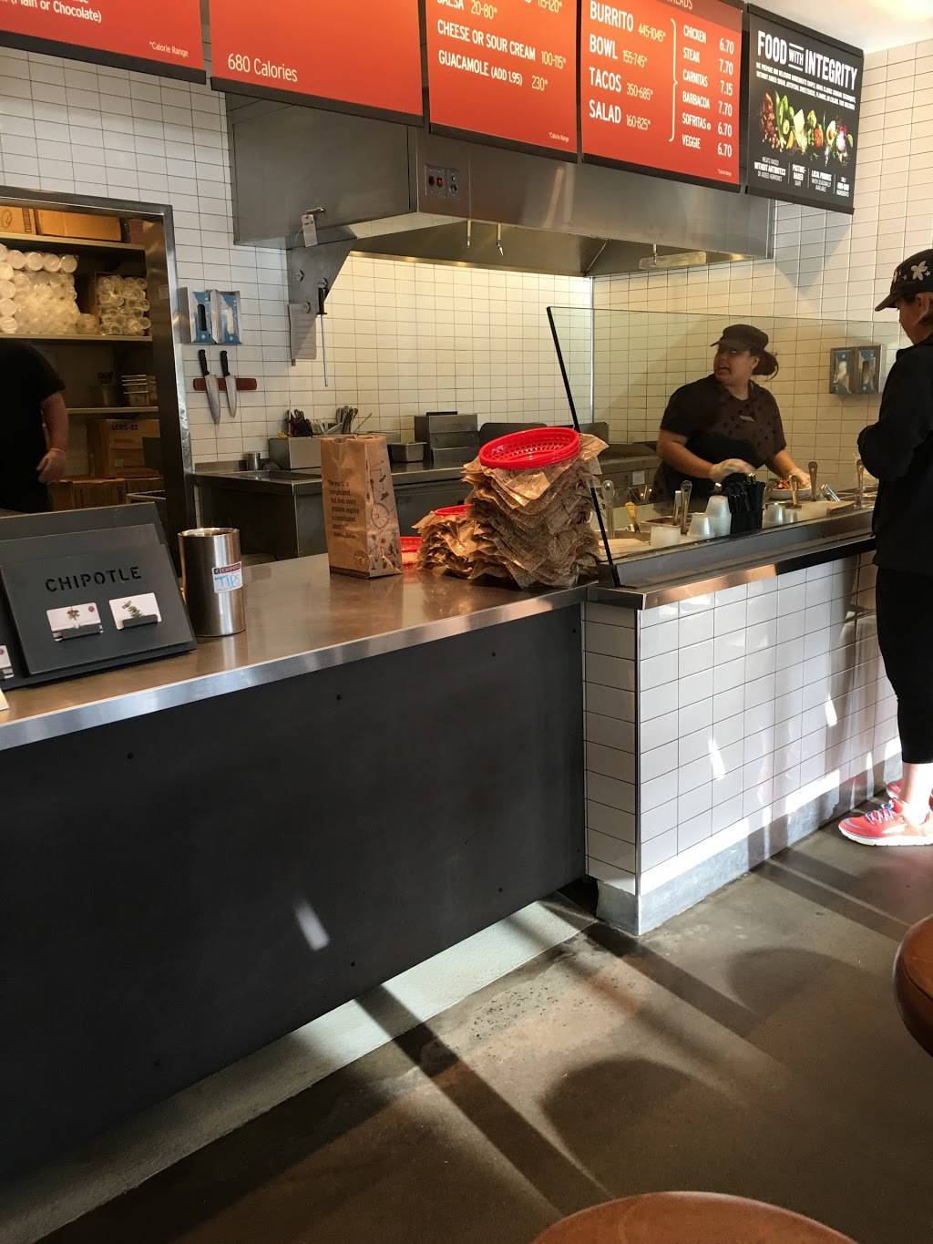 Chipotle Mexican Grill | restaurant | 625 Black Lake Blvd SW Ste J-22, Olympia, WA 98501, USA | 3609180092 OR +1 360-918-0092