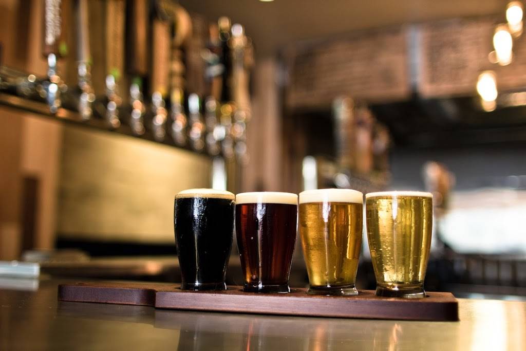 Diving Dog Brewhouse | restaurant | 1802 Telegraph Ave, Oakland, CA 94612, USA | 5103061914 OR +1 510-306-1914