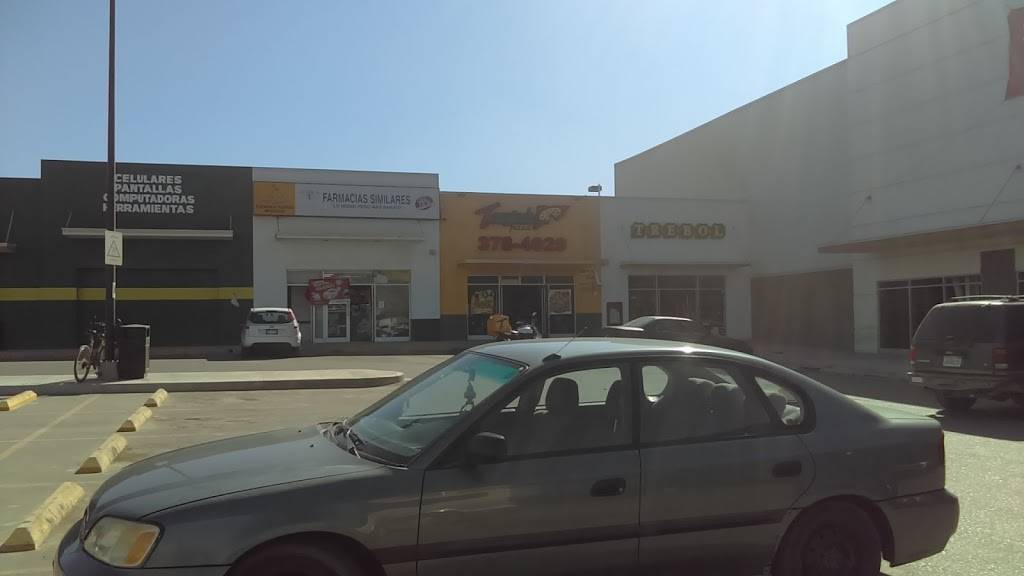 Tooginos Pizza Maclovio | restaurant | Tecate - Tijuana 21, Ejido Ojo de Agua, Redondo, B.C., Mexico | 016643784929 OR +52 664 378 4929