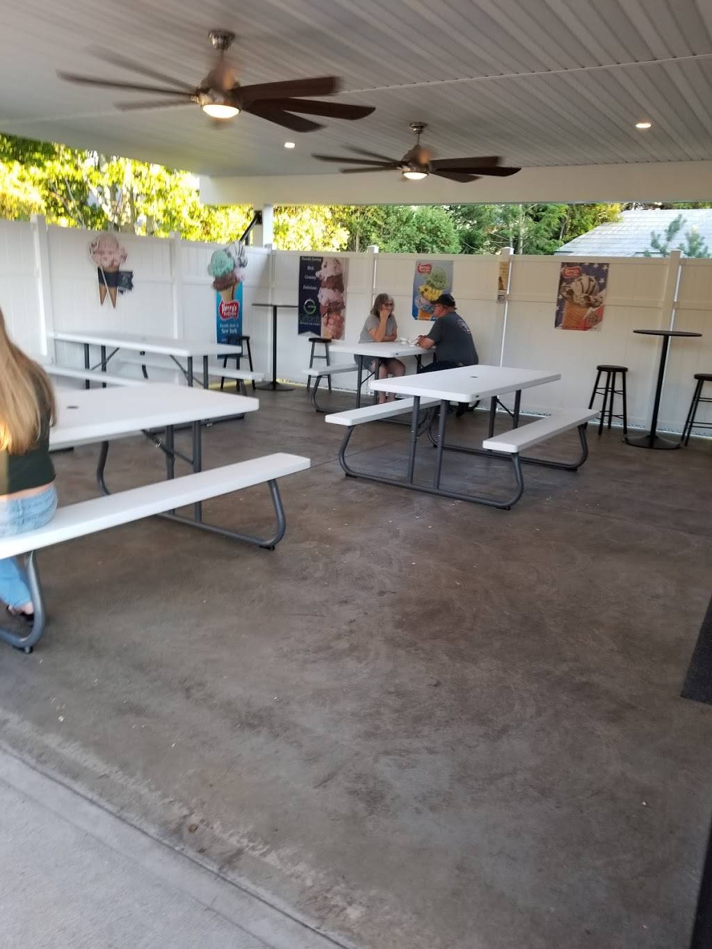 Mac-A-Doodles | restaurant | 33 Harper St, Stamford, NY 12167, USA | 6072144167 OR +1 607-214-4167