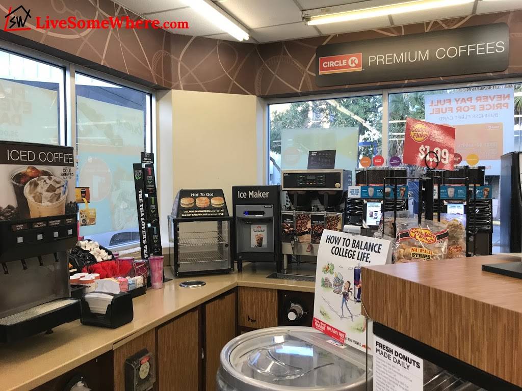 Circle K | meal takeaway | 1255 W University Ave, Gainesville, FL 32601, USA | 3523771390 OR +1 352-377-1390