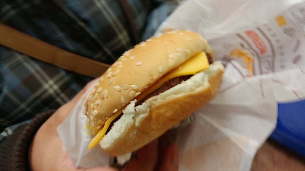 Burger King | restaurant | 100 Eglinton Square, Scarborough, ON M1L 2K1, Canada | 4167523681 OR +1 416-752-3681