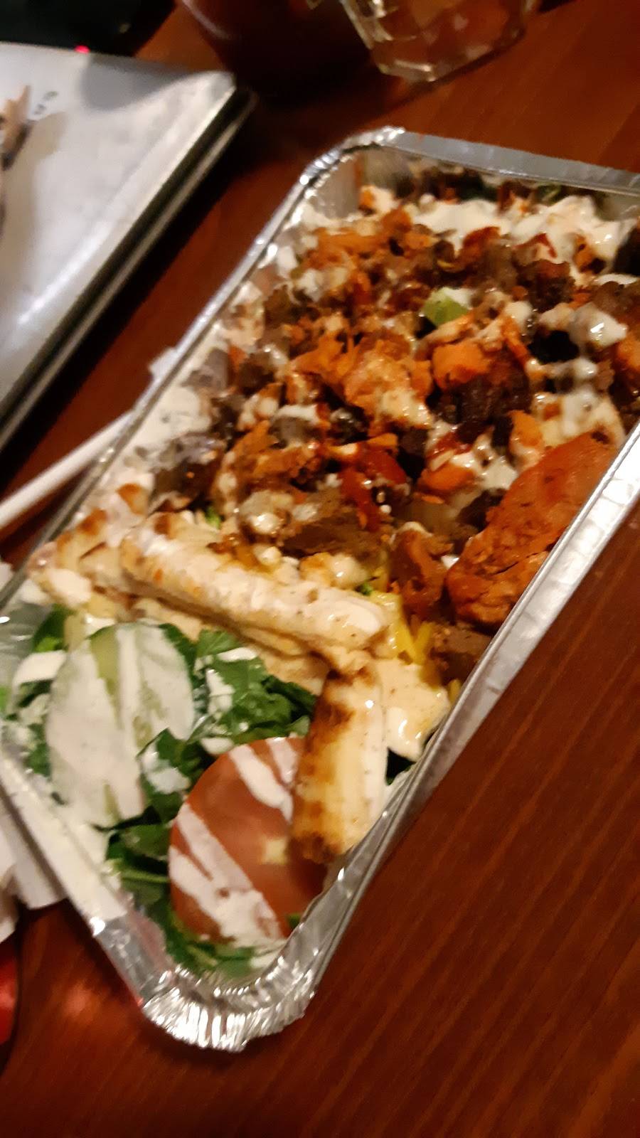 Gyro 96 | restaurant | 141 E 96th St, New York, NY 10128, USA | 2124701089 OR +1 212-470-1089