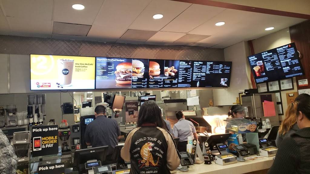 McDonalds | cafe | 1322 Galleria Way, Glendale, CA 91204, USA | 8185507550 OR +1 818-550-7550