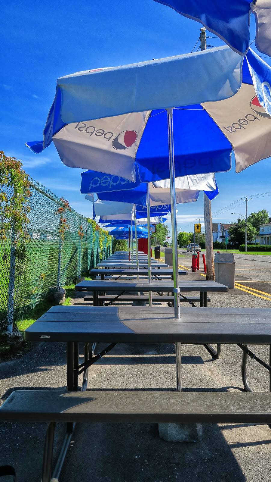 Restaurant M. Patate | restaurant | 1607 Rte Marie-Victorin, Varennes, QC J3X 1P7, Canada | 4506525528 OR +1 450-652-5528