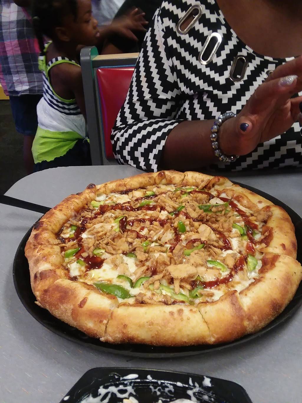 Chuck E. Cheeses | restaurant | 16920 Prairie Ave, Torrance, CA 90504, USA | 3105427779 OR +1 310-542-7779