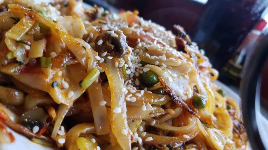 HuHot Mongolian Grill | restaurant | 7214 Green Bay Rd #100, Kenosha, WI 53142, USA | 2626978522 OR +1 262-697-8522