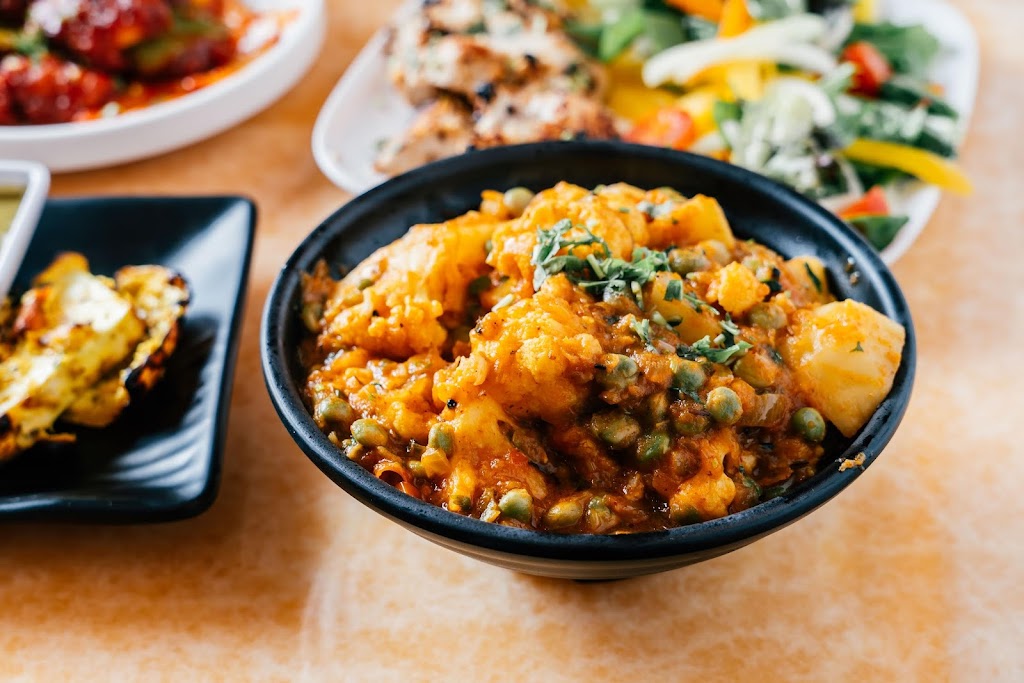 Holla Namaste Bar and Grill | restaurant | 35-21 Junction Blvd, Queens, NY 11368, USA | 9173961412 OR +1 917-396-1412